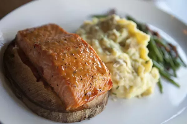 J Gilbert S Hooks Our Taste Buds And Our Nostrils Cafe St Louis St Louis News And Events Riverfront Times J Gilbert S Hooks Our Taste Buds And Our Nostrils Cafe St Louis St Louis News And Events Riverfront Times