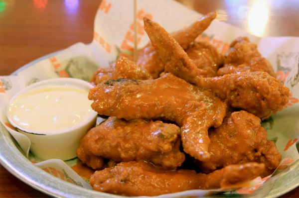Erobring Udholdenhed bille Wing-Driven Thing: Hooters gets a menu makeover, but some things never  change | Cafe | St. Louis | St. Louis News and Events | Riverfront Times