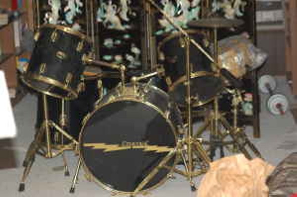 Would You Buy Ex-Blues Player Brett Hull&#39;s Drum Set? | Music Blog