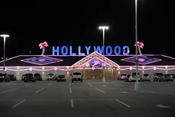 Hollywood Showclub | East St. Louis/ Cahokia | Adult, Bars and Clubs | Music & Nightlife