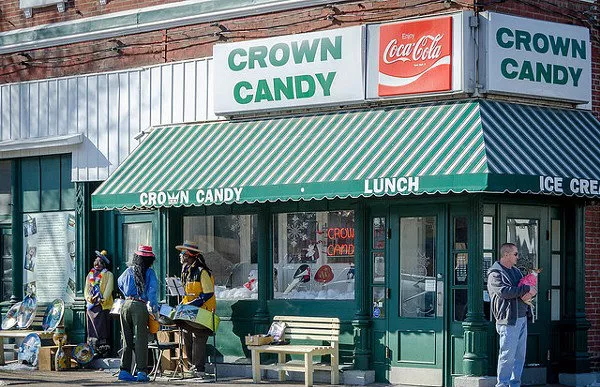 Food Network Praises St. Louis Restaurants, Disses Kansas City