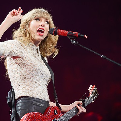 Taylor Swift Returns to St. Louis