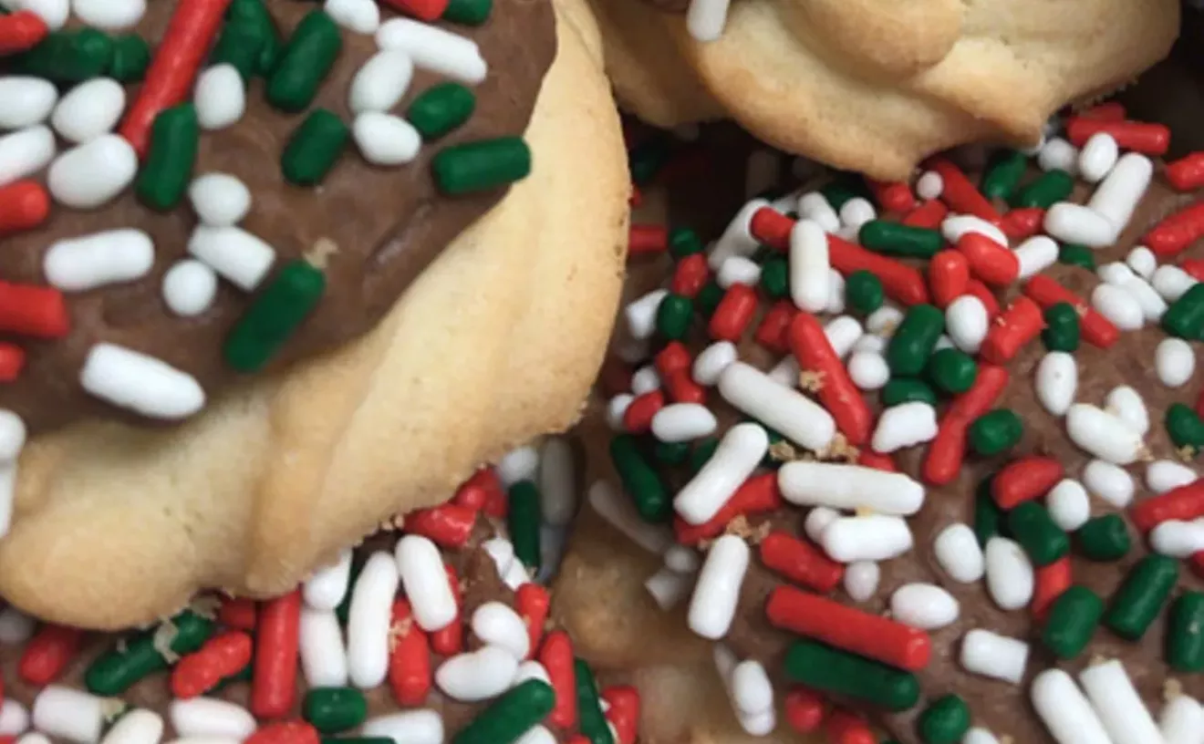 Best Sweets Bakery: Savoia Pastry Shoppe