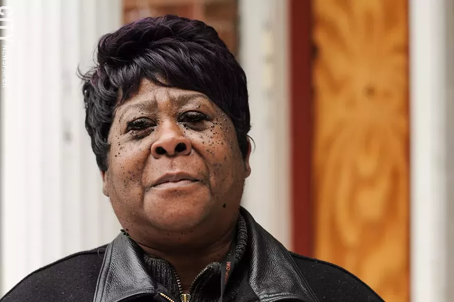 Kawanais Smith, a Southview Towers resident, says tenants have little recourse if a landlord isn't addressing problems. - PHOTO BY JEREMY MOULE
