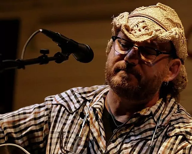 Davey O. | B-Side | Acoustic/Folk | CITY News. Arts. Life. - Vimarsana News