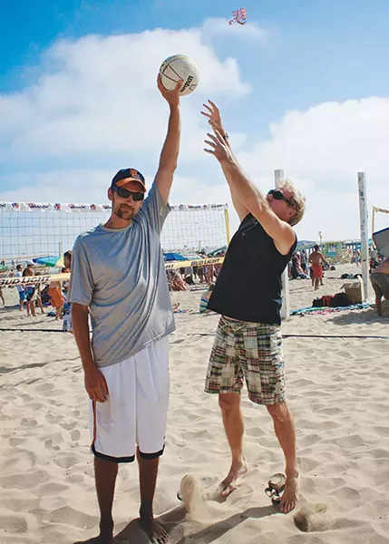 Former San Antonio Spurs player Brent Barry raises the bar for Gary Sweeney