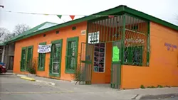 Las Mariposas Café: If the taco house is rockin’, don’t come a-knockin’.