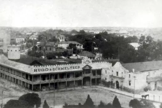 The Alamo circa 1890. With the exception of the chapel, the Alamo was under private ownership until the Daughters of the Republic of Texas was able to secure the property for the state in 1905. Since then the DRT has been the caretakers and managers for the San Antonio shrine. - UTSA INSTITUTE OF TEXAS CULTURES