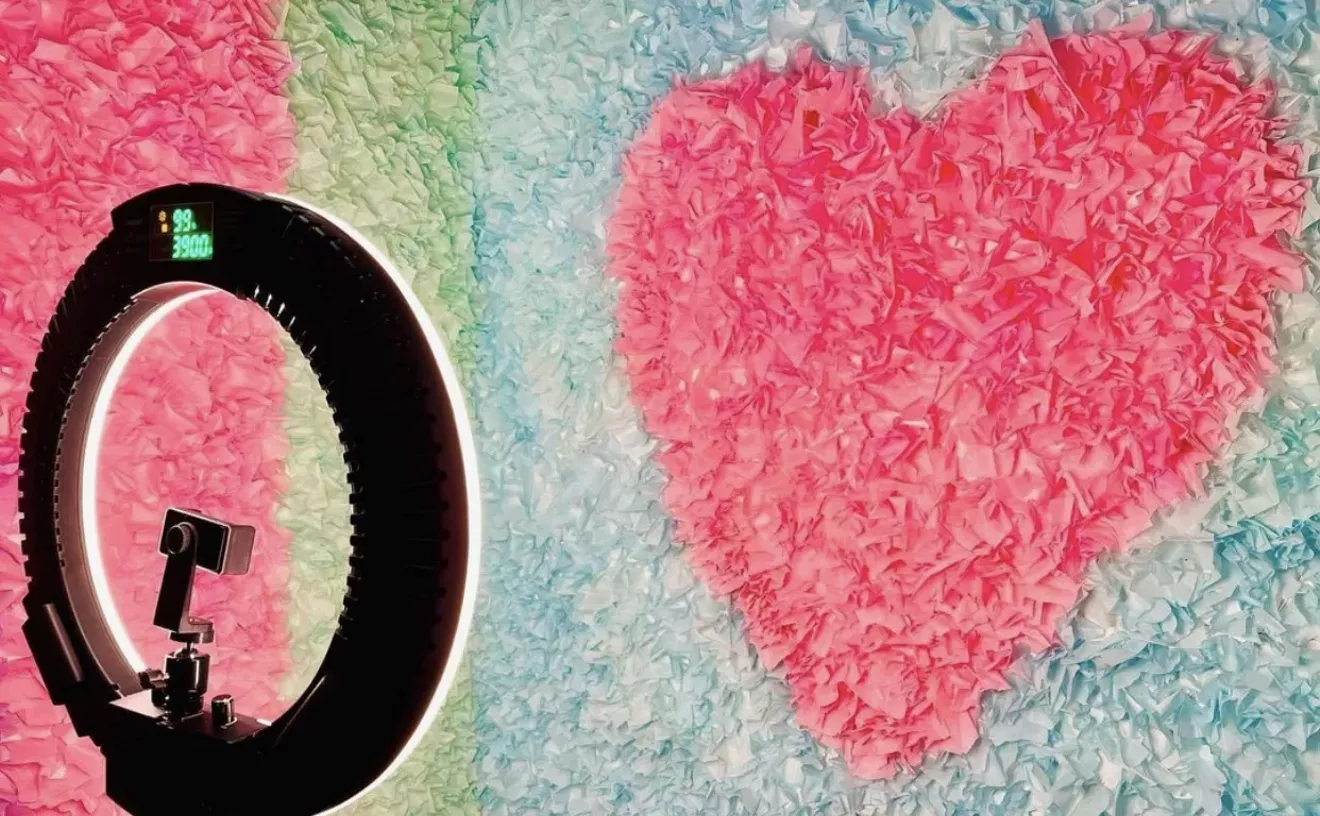 San Antonio’s firstever selfie museum opens to the public Spurs Fan Cave