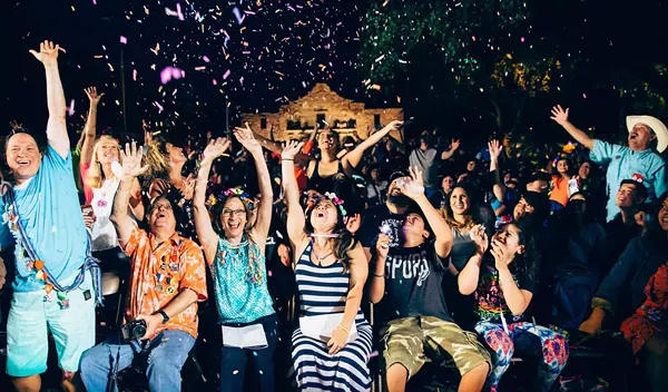 Everybody have fun tonight; everybody flambeau tonight. - FIESTA SAN ANTONIO