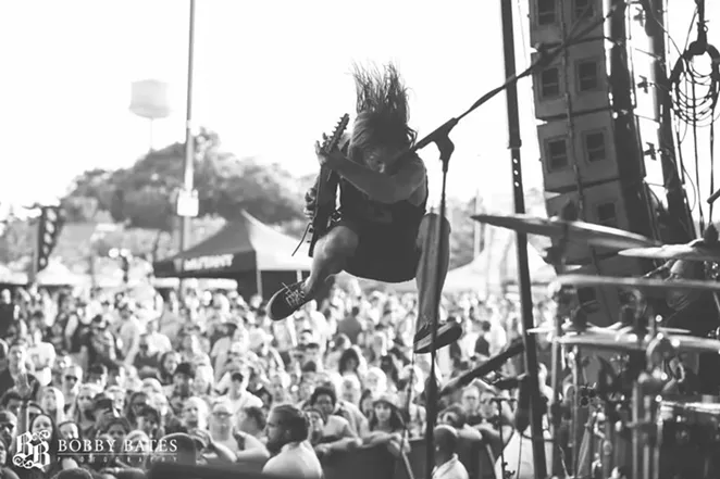 FACEBOOK / UNEARTH