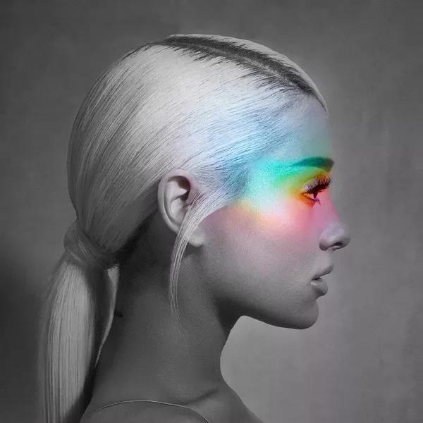 FACEBOOK, ARIANA GRANDE