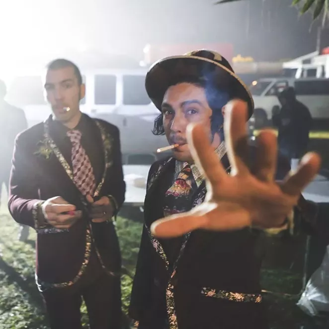 FACEBOOK, THE GROWLERS