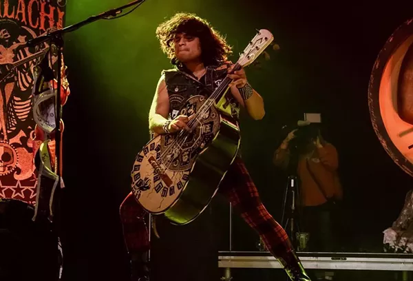 FACEBOOK, METALACHI