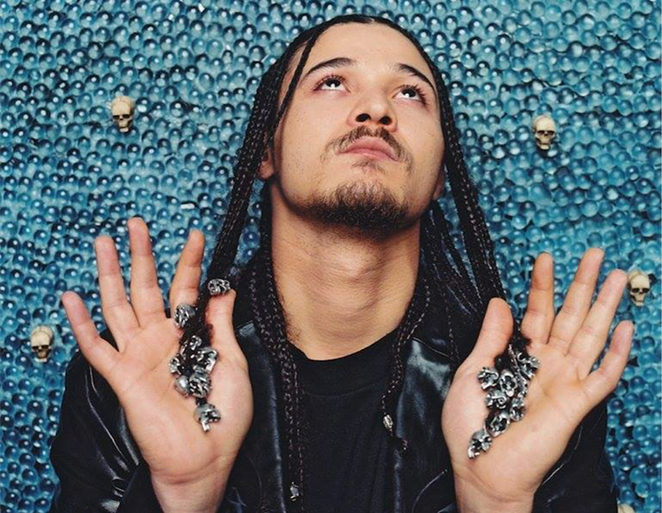 FACEBOOK, BIZZY BONE