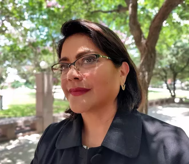 Rosalinda "Rosey" Ramos Abuabara - JADE ESTEBAN ESTRADA