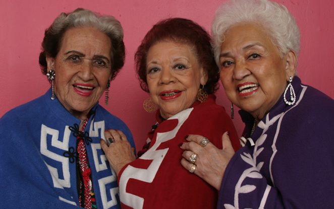 Beatriz Llamas (center) and Blanca Rodríguez (right), pictured with Rita Vidaurri (left) - ANTONIA PADILLA
