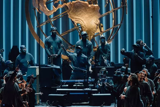 Kanye West and Choir - FACEBOOK / LAKEWOOD CHURCH