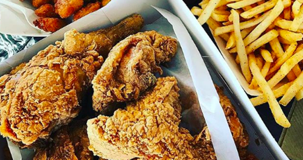 Chatman's Chicken is an unassuming, casual joint with a loyal following. - INSTAGRAM / ROSE_PAPI_BBSC