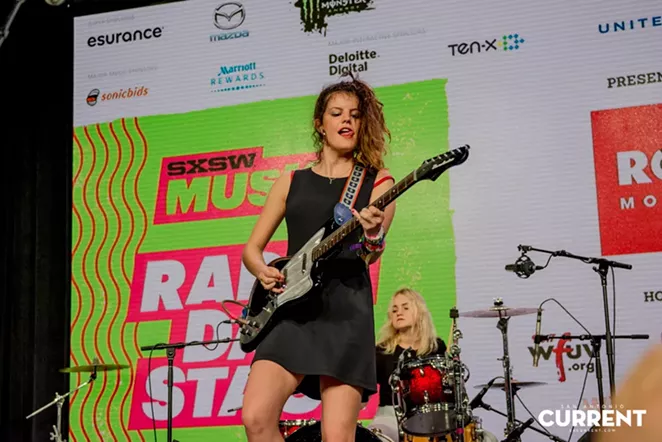 Hinds - JAIME MONZON