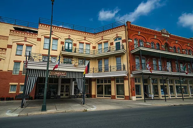FAIRMOUNT HOTEL/PHOTO BY SIGGI RAGNAR