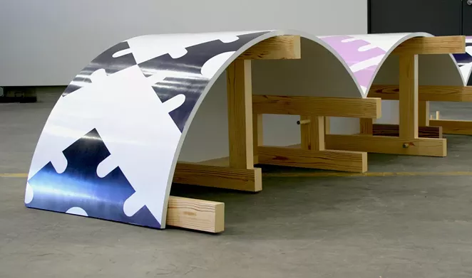 KIRSTEN REYNOLDS, DETAIL OF SPLITSPLICE