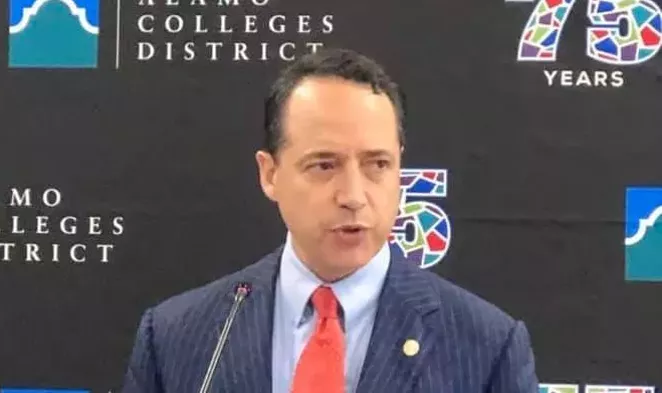 Sen. José Menéndez speaks during an event last year in San Antonio. - FACEBOOK / SEN. JOSÉ MENÉNDEZ