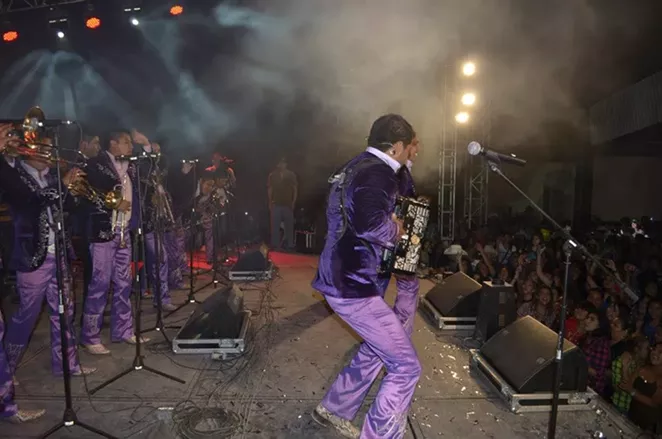 HTTPS://WWW.FACEBOOK.COM/BANDATRAKALOSA1/