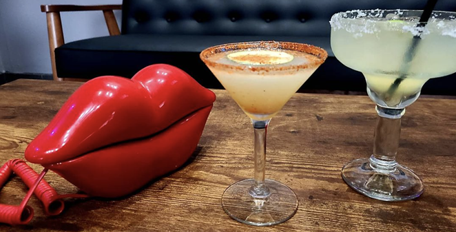 Chismosas Cantina y Comida Texicana offers up fresh cocktail options. - INSTAGRAM / SANANTONIOBARSOFFICIAL
