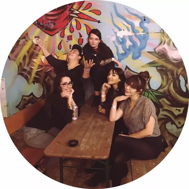 Topo Chica - HTTPS://WWW.FACEBOOK.COM/TOPOCHICA/