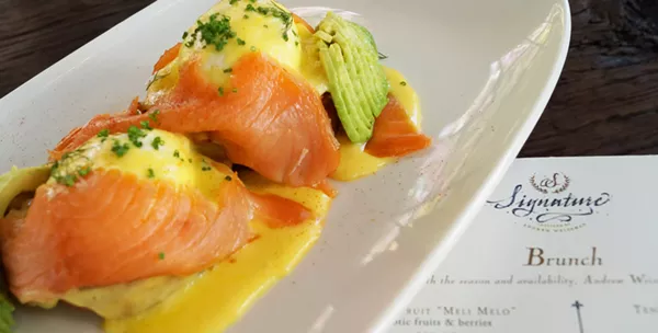 poached_eggs_salmon.jpg