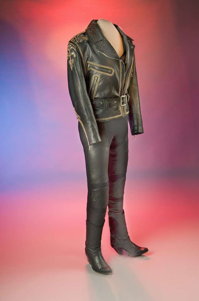 SELENA’S BLACK LEATHER JACKET AND BUSTIER AT THE NATIONAL MUSEUM OF AMERICAN HISTORY