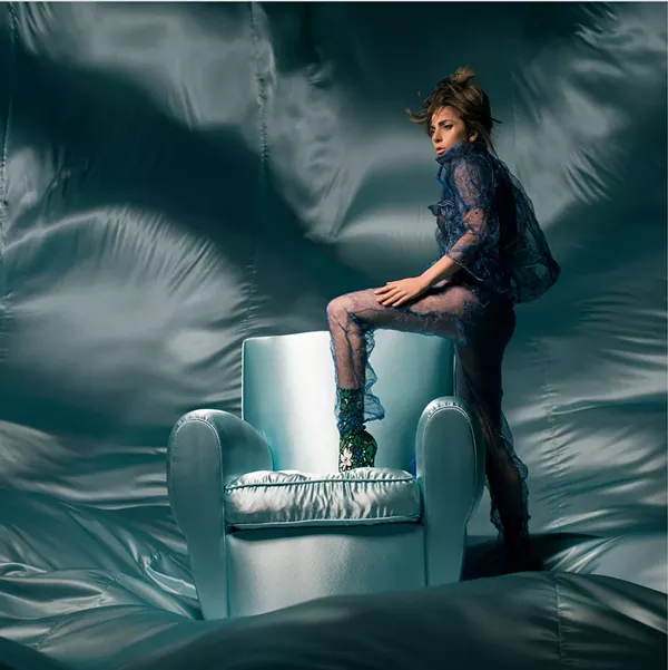 FACEBOOK, LADY GAGA