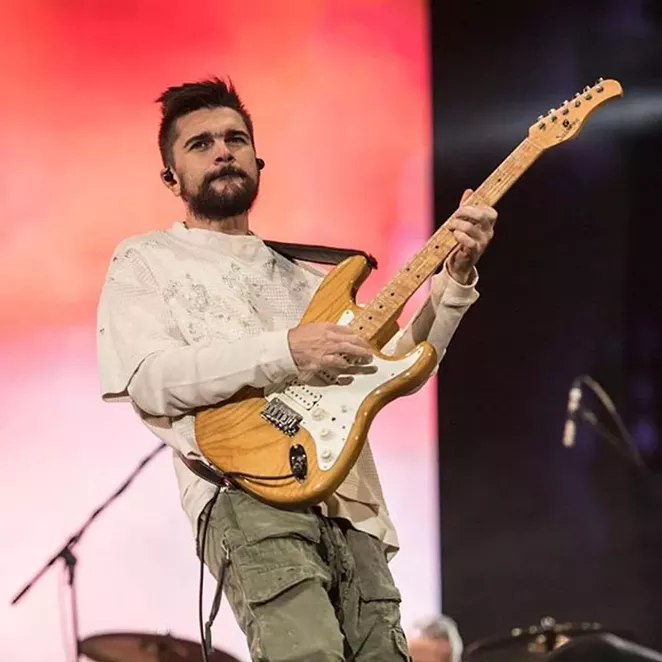 FACEBOOK, JUANES