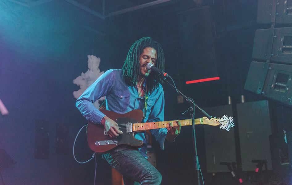 Lonely Horse playing at Paper Tiger - PHOTO BY JAIME MONZON