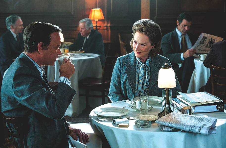 Tom Hanks as Executive Editor Ben Bradlee and Meryl Streep as Publisher Katharine Graham - TWENTIETH CENTURY FOX