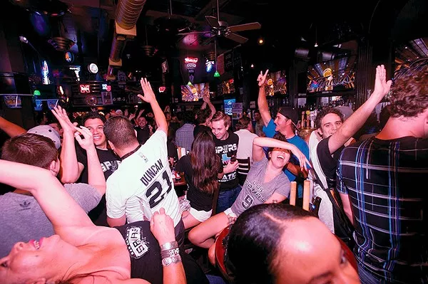 Ticket Sports Pub - COURTESY