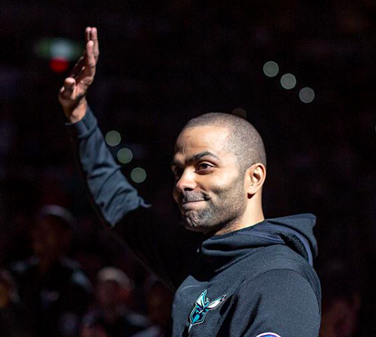 Tony Parker waves to the crowd at the AT&T Center. - INSTAGRAM / SPURS