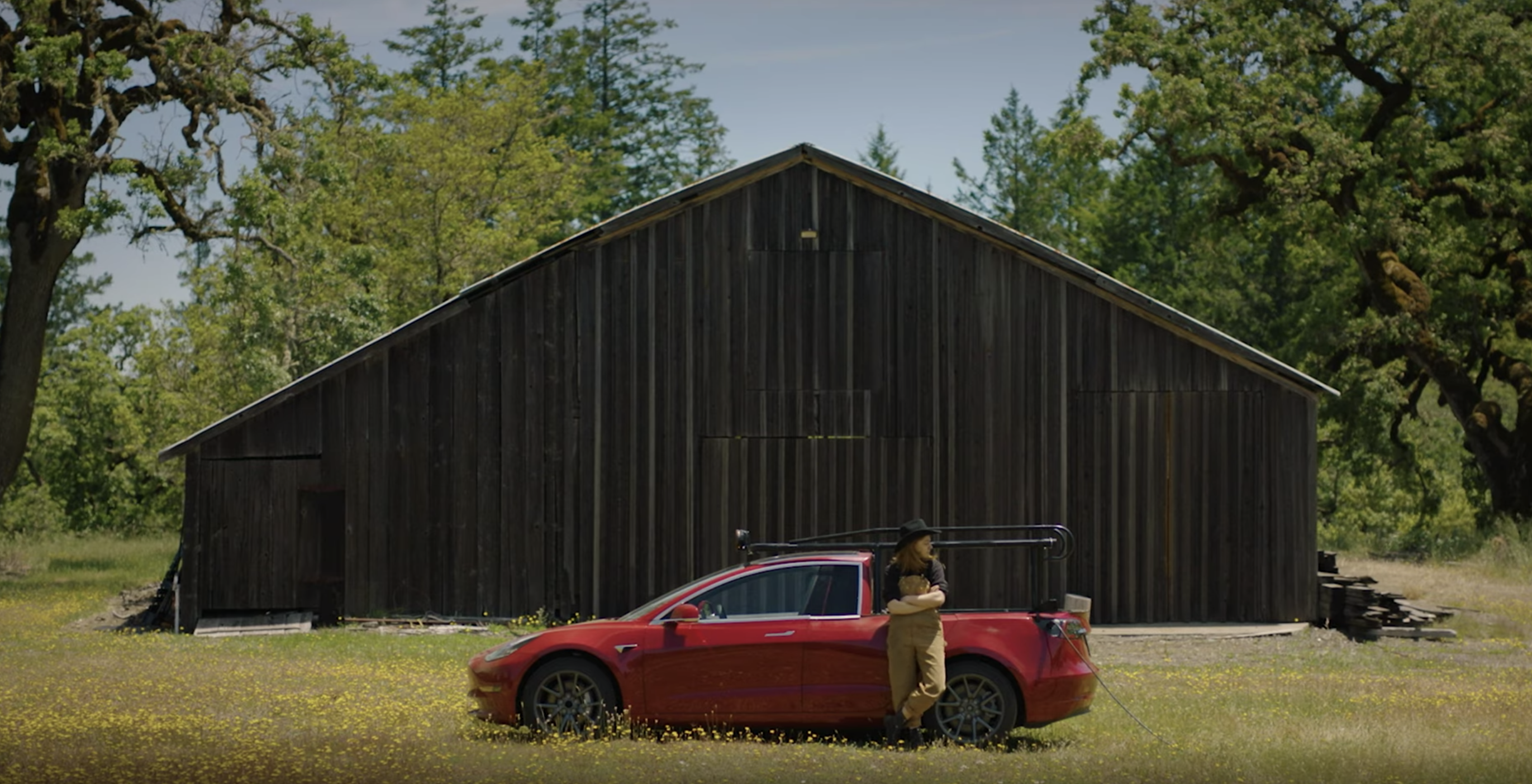 Diy Queen Simone Giertz One Ups Elon Musk With Her Tesla
