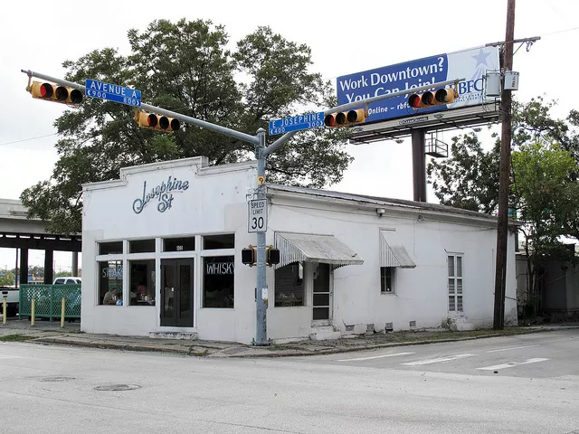 Grab a bite at Josephine Street then shuttle to the Spurs game. - VIA SCOTT BEALE/LAUGHING SQUID (FLICKR CREATIVE COMMONS)