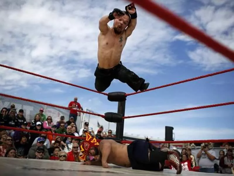 EXTREME MIDGET WRESTLING