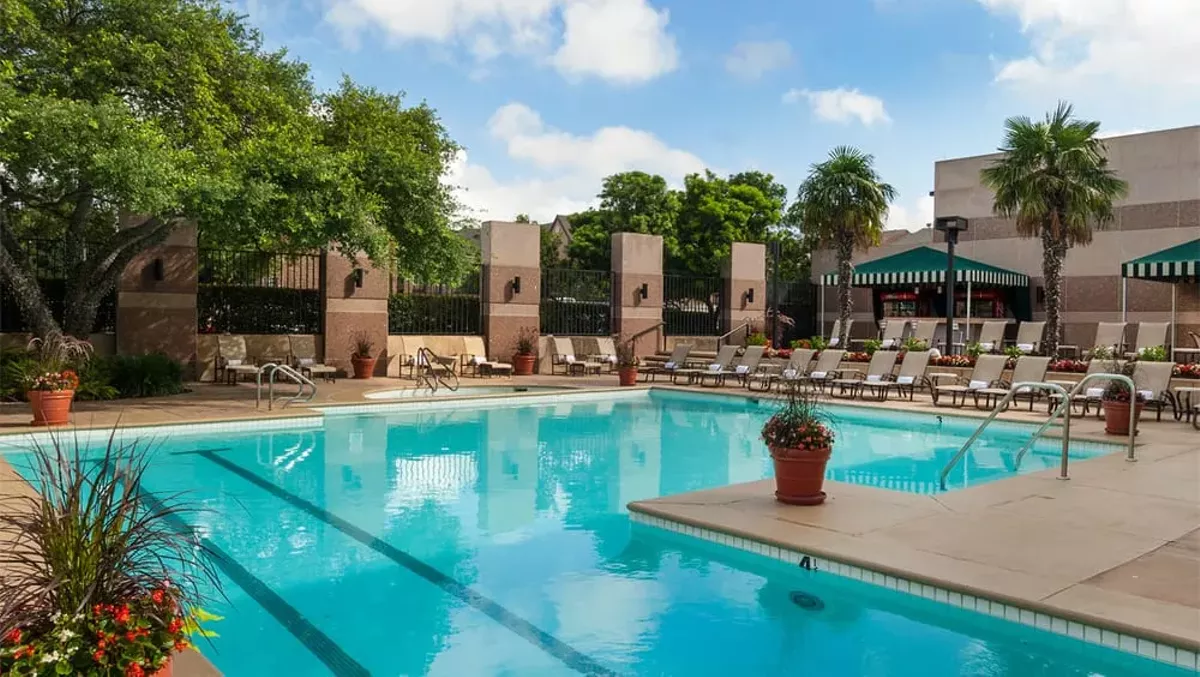 20 Beautiful San Antonio Hotel Pools You Totally Shouldn’t Sneak Into