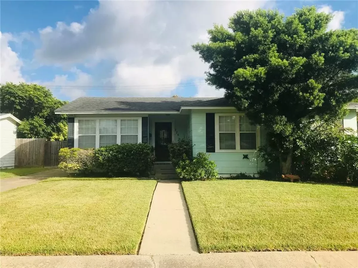 Farrah Fawcett S Childhood Home In Corpus Christi Is For Sale