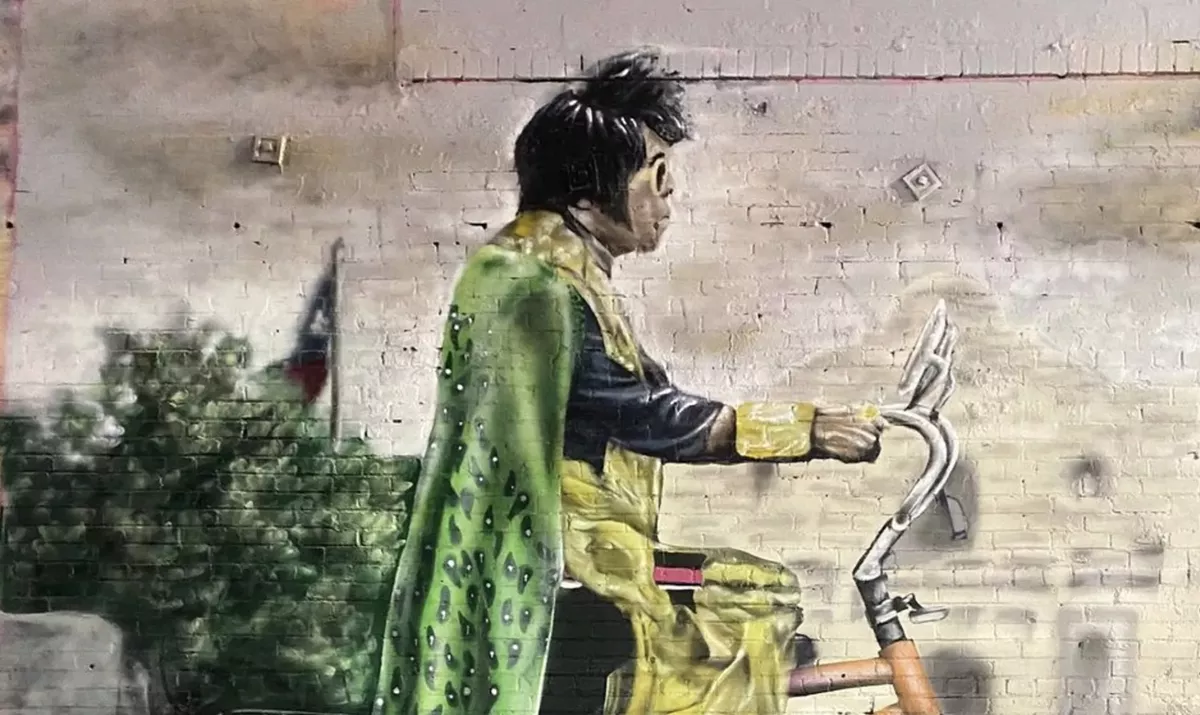 San Antonio's 'Hispanic Elvis' gets a mural tribute from street artist Colton Valentine - Vimarsana News