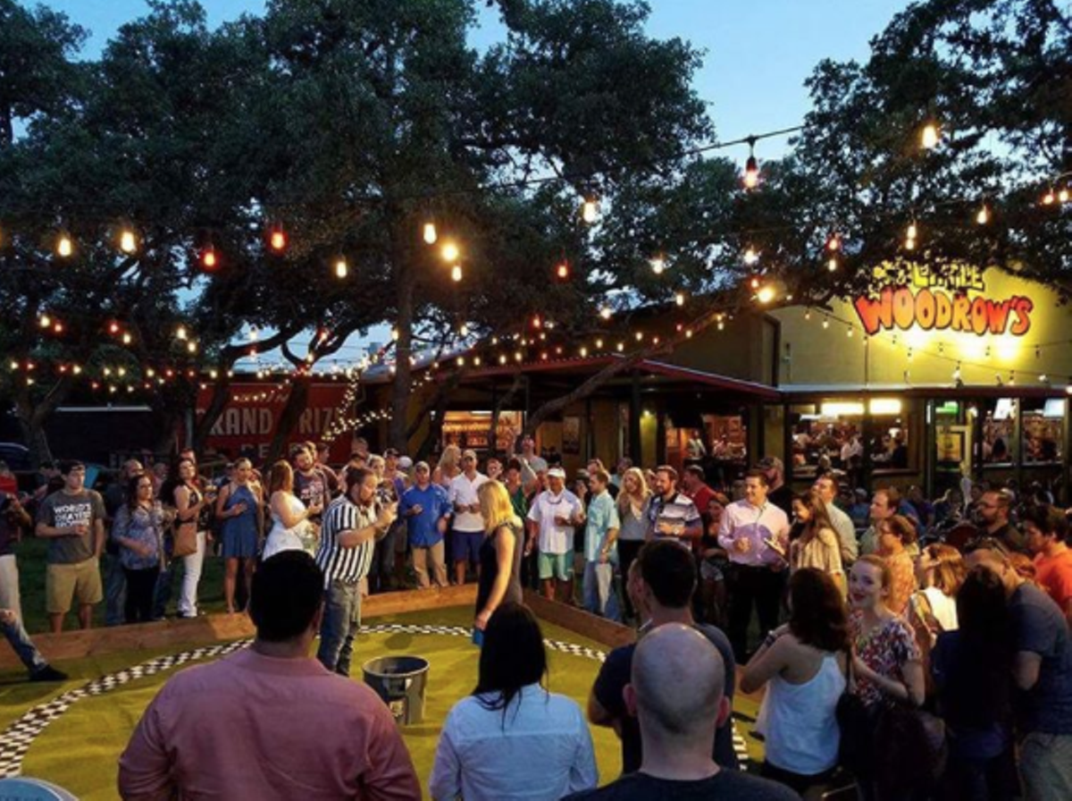 15 San Antonio Bars that are Perfect for Large Groups Slideshows