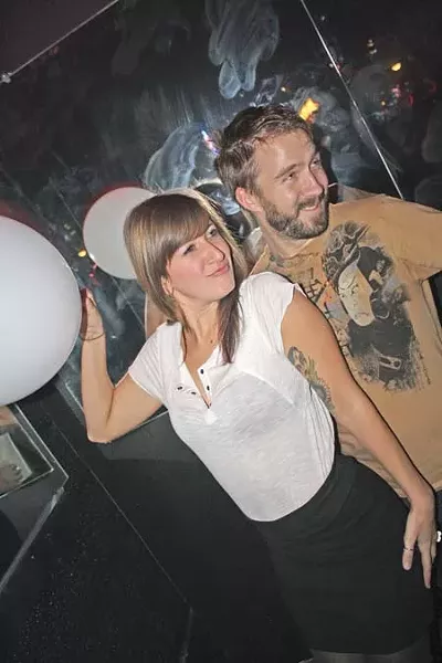 club_matters_091001_2.jpg