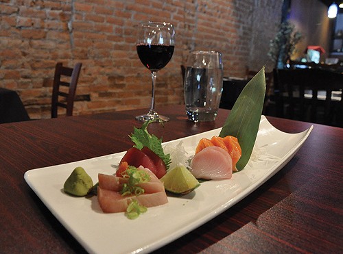 Yellowtail's 9-piece sashimi dish