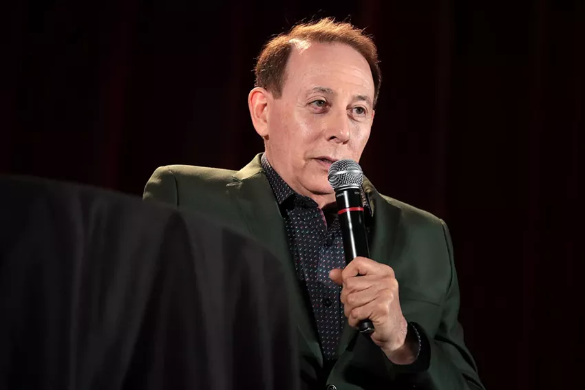 Reubens speaking to an audience during the 2019 Phoenix Fan Fusion. - GAGE SKIDMORE