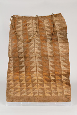 Hemp and cornhusk flat storage bag, from  the Spalding-Allen Collection