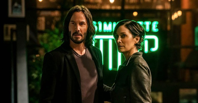 Keanu Reeves and Carrie-Anne Moss in The Matrix Resurrections - WARNER BROS. PICTURES